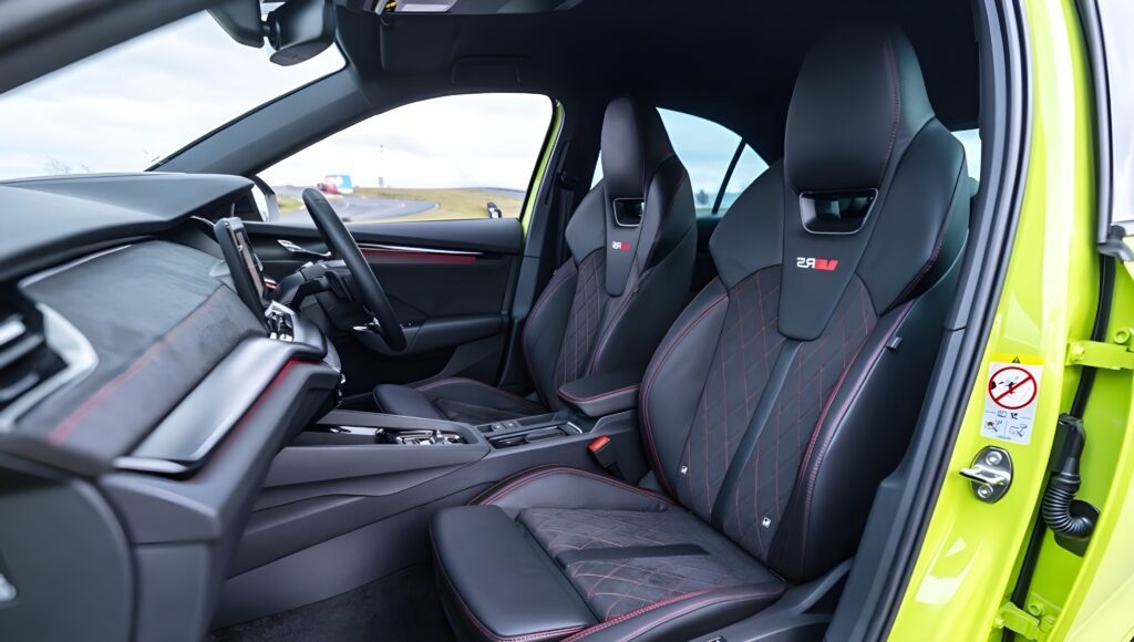 2025 भारत में स्कोडा ऑक्टेविया आरएस