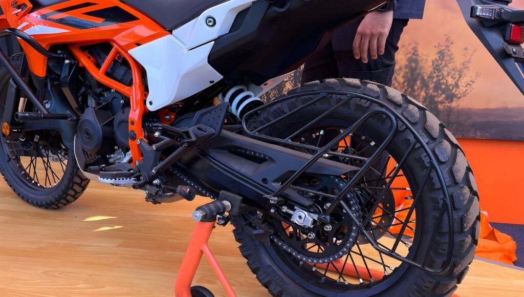 KTM 390 Enduro R: भारत में जल्द आ रही है दमदार एडवेंचर बाइक, जानें सब कुछ