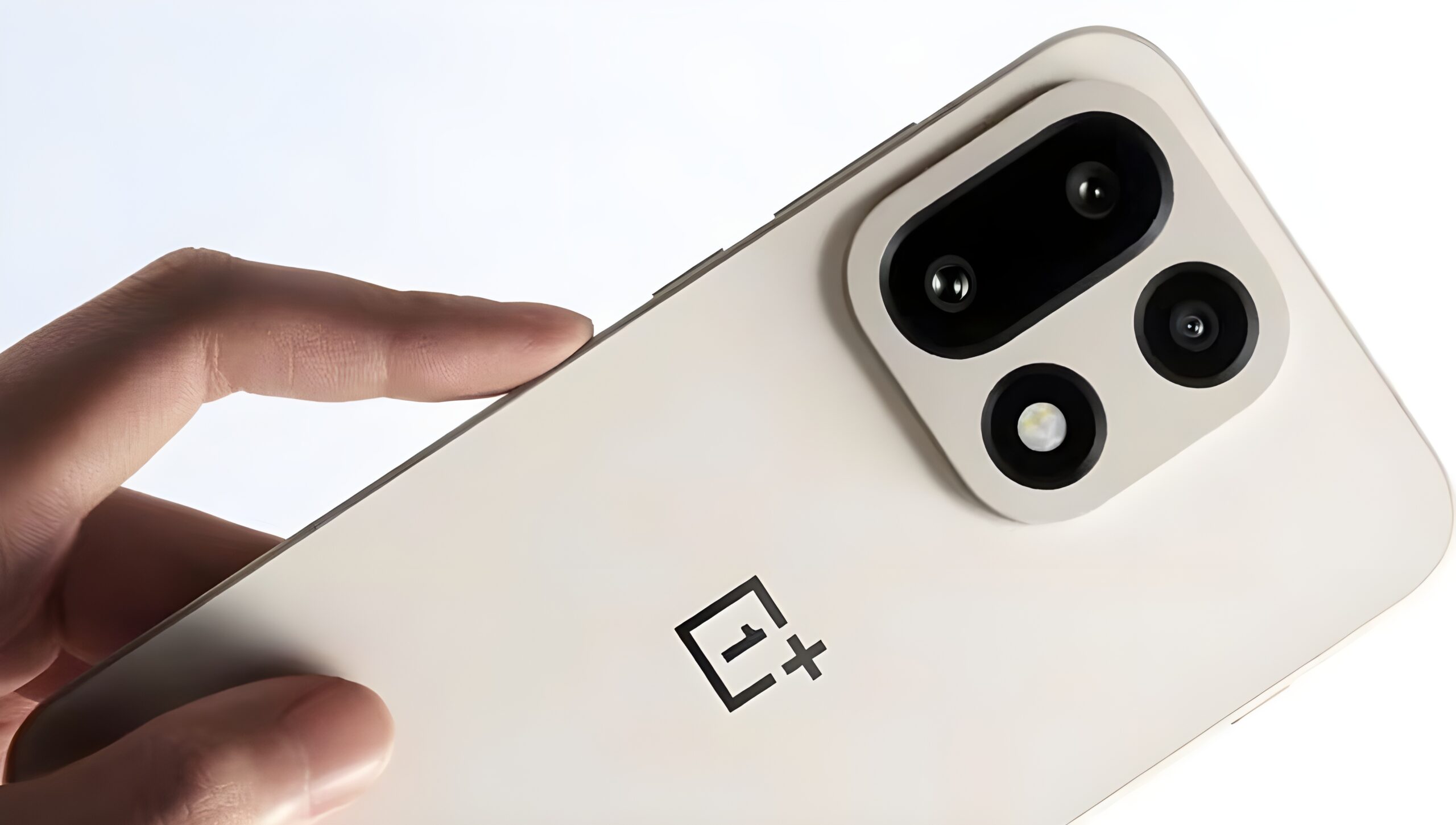 OnePlus 15 आखिरकार लॉन्च! जानिए इसमें क्या है इतना खास कि सब दीवाने हैं