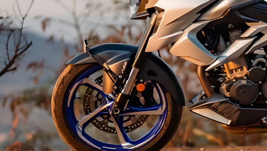 Zontes 350R: क्या यह स्ट्रीटफाइटर बाइक आपके लिए परफेक्ट है? पूरी जानकारी यहां पढ़ें