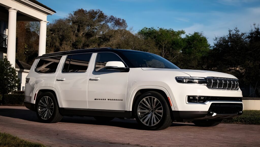 Jeep Grand Wagoneer: 2026 की सबसे लक्ज़री, शक्ति और सुरक्षा का बेहतरीन संगम!