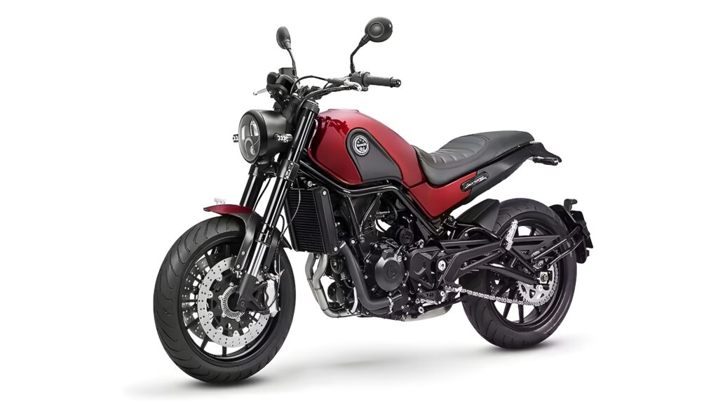 Benelli Leoncino 500: क्या यह 5 लाख में मिलने वाली सबसे दमदार प्रीमियम बाइक है? सच्चाई जानकर हैरान रह जाएंगे