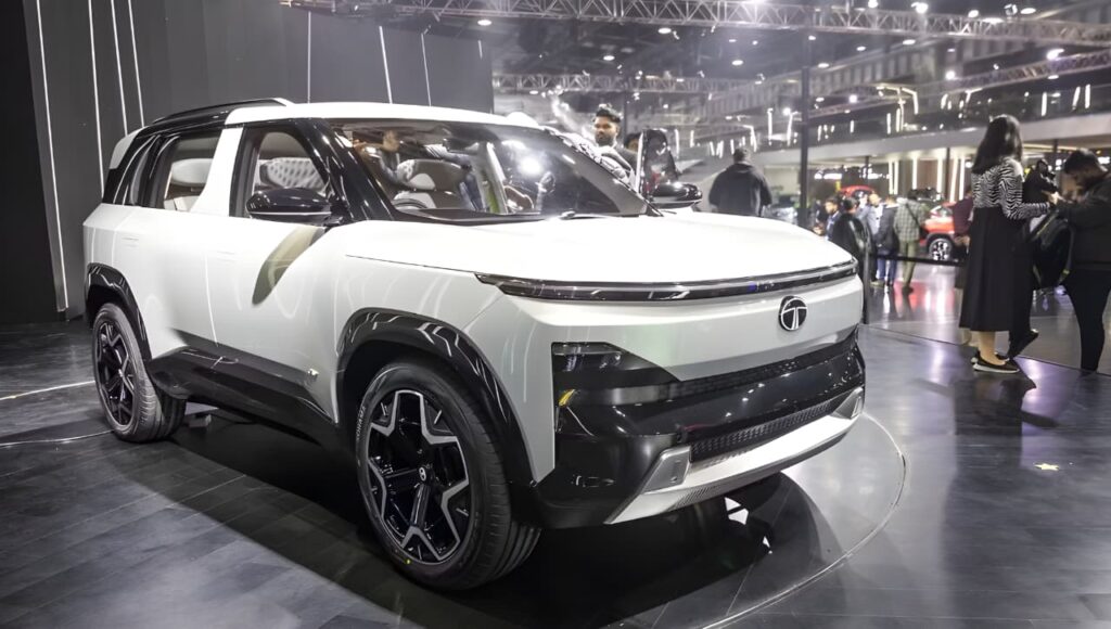 Tata Sierra 2025: 11.49 लाख में ऐसी SUV जिसकी वापसी ने मार्केट हिला दी!