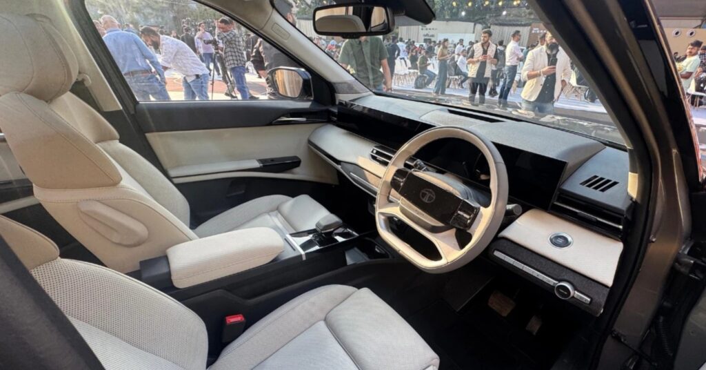 Tata Sierra की धमाकेदार वापसी: 2026 की सबसे स्टाइलिश SUV क्या वाकई इतनी खास है?